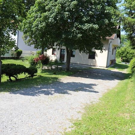 Maple Place Velika Gorica Buitenkant foto
